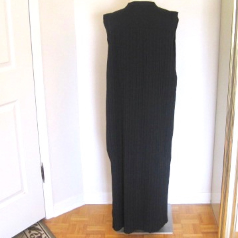 MarlaWynne Black Sleeveless Cardigan - Picture 3 of 7
